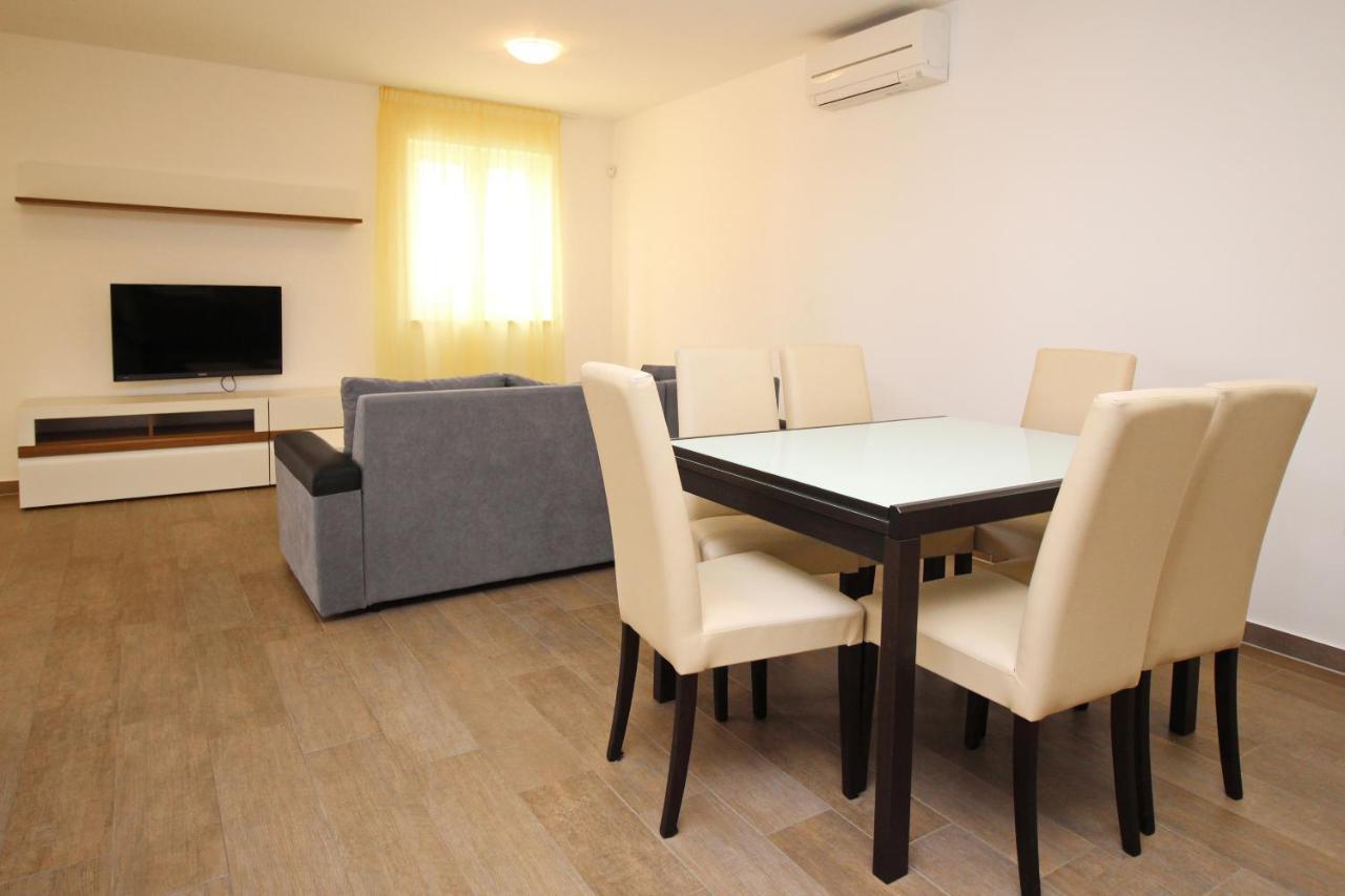 Apartments By The Sea Baska, Krk - 18845 Luaran gambar